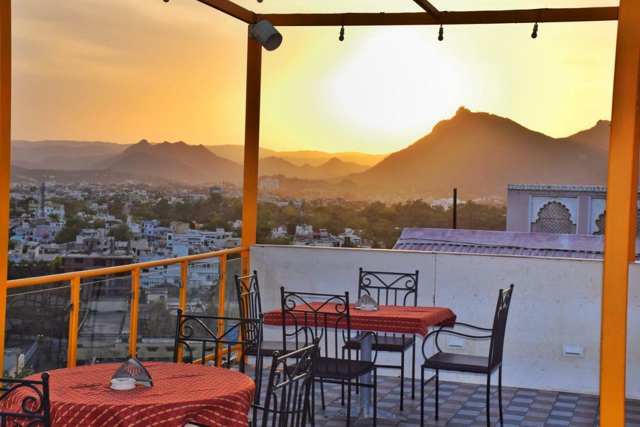 Hotel Kurabar Kothi Udaipur Ngoại thất bức ảnh