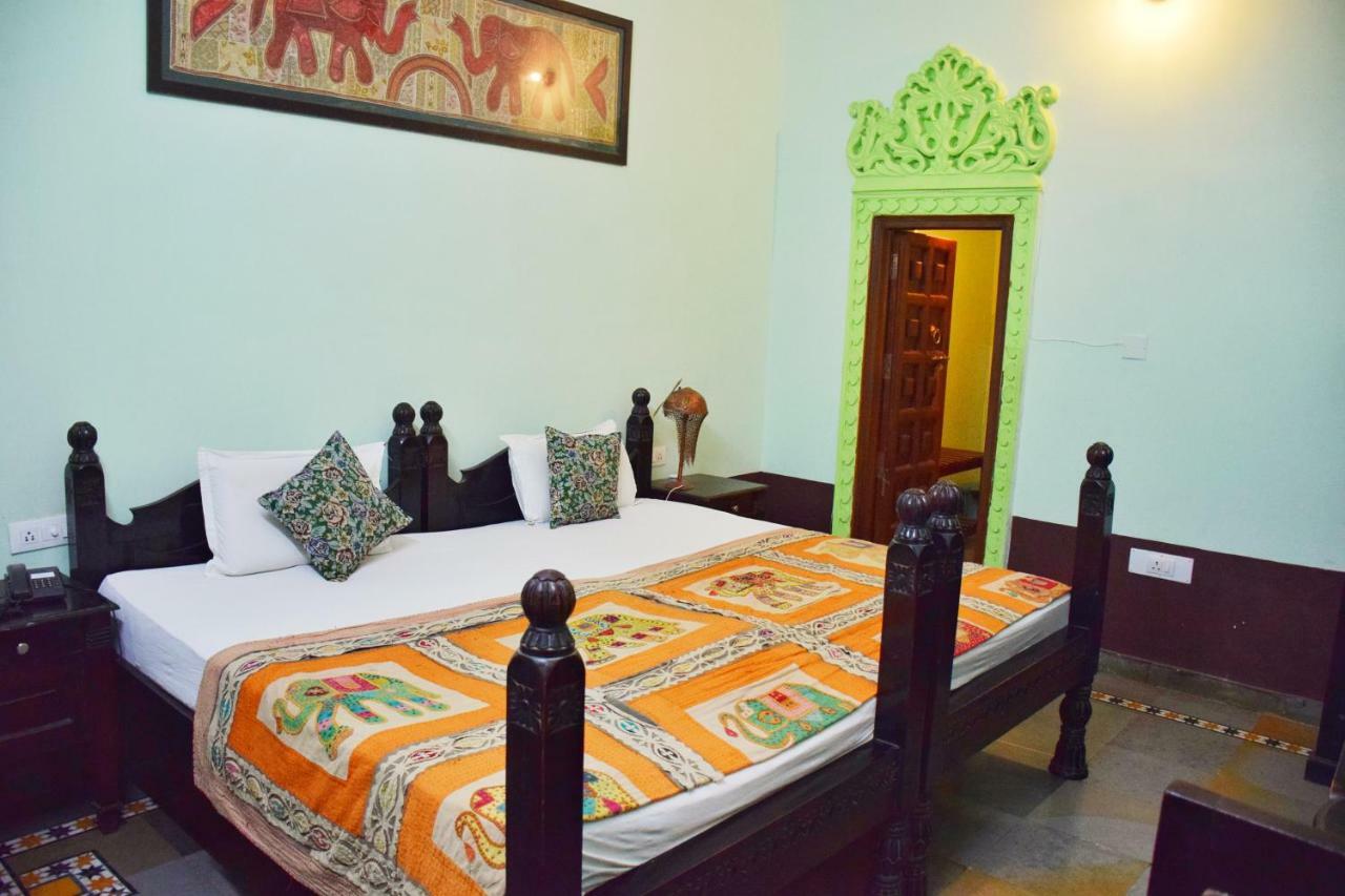 Hotel Kurabar Kothi Udaipur Ngoại thất bức ảnh
